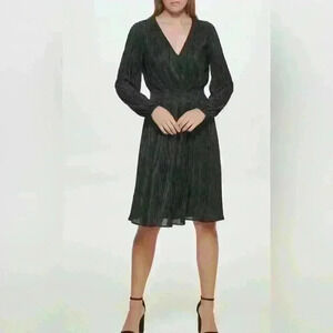 NWT Kensie Black Pleated V-Neck Long Sleeve A-Line Dress Size 8
